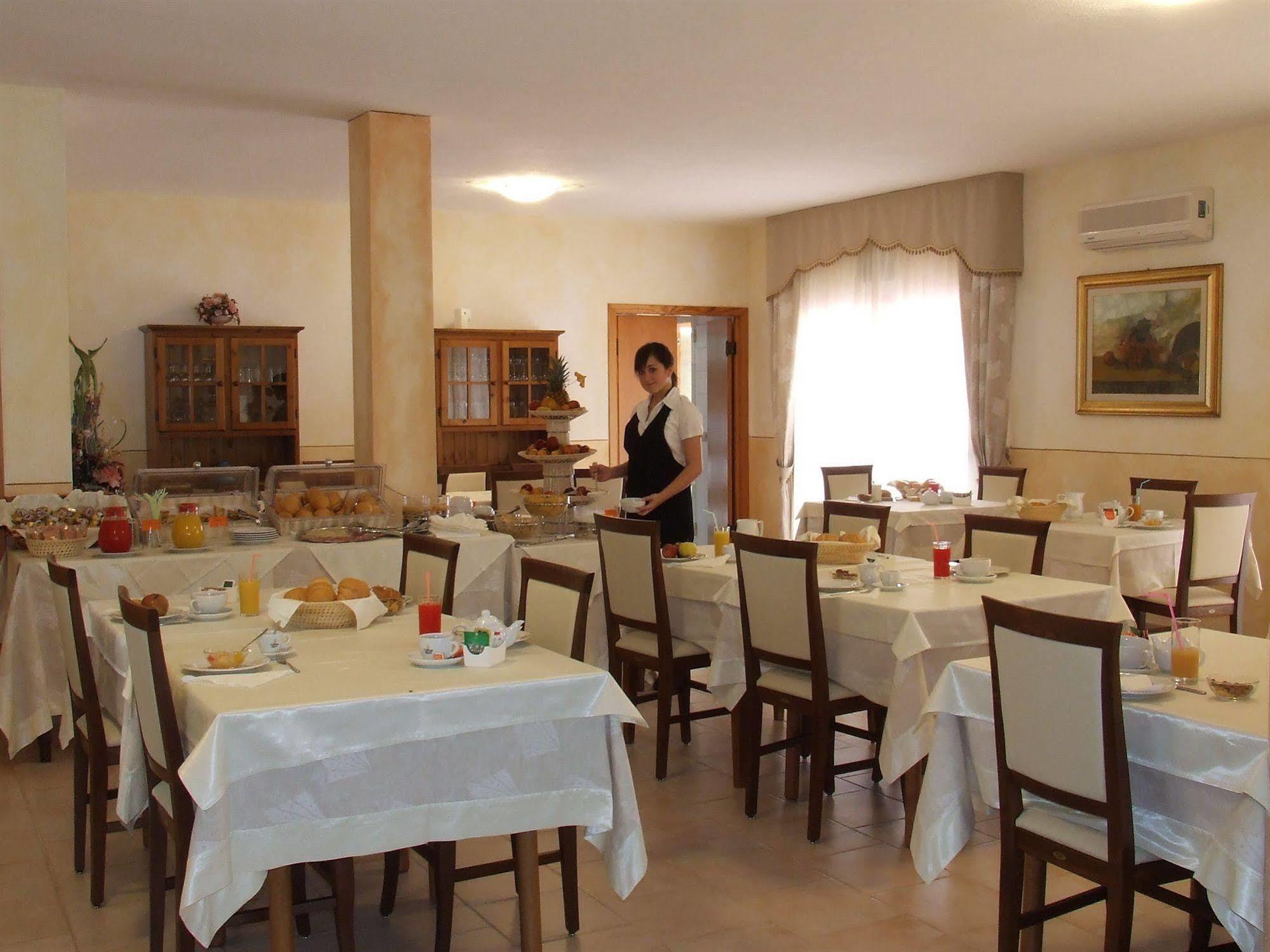 A.I.R. Hotel Gabbiano Isola Rossa Eksteriør bilde